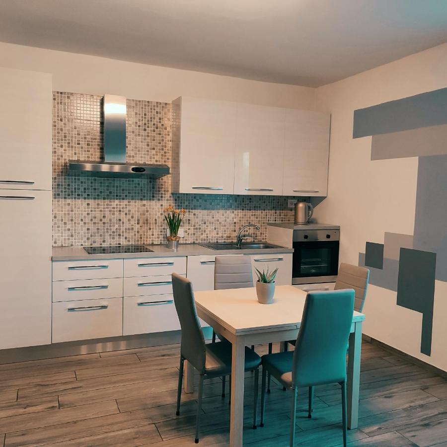 Casa Vacanze Da Marti Tirano Luaran gambar